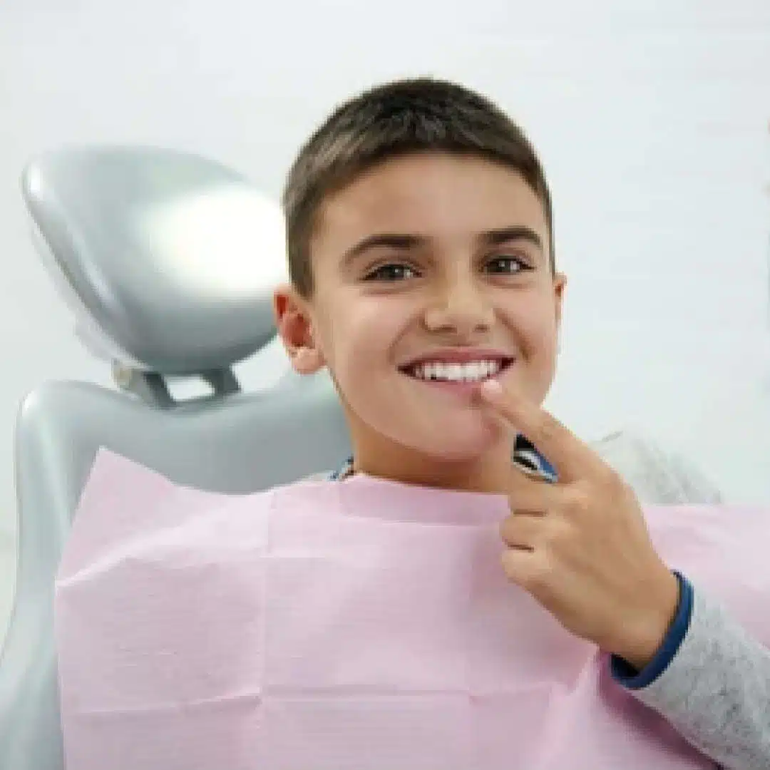 Zahnschmelz aufbauen: Zahnschmelzdefekt und Zahnschmelz reparieren beim Fair Doctors Zahnarzt in NRW