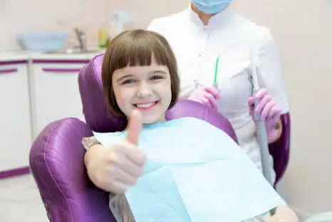 Zahnbelag und Zahnstein entfernen, Ihre Fair Doctors Zahnarztpraxis in NRW