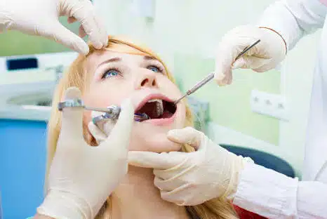 Wurzelbehandlung, schmerzhaft, Ablauf, Zahnwurzelbehandlung, Fair Doctors Zahnarzt NRW, Behandlung